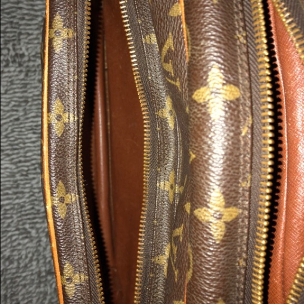 Vintage Louis Vuitton Trocadero Bag - Picture 5 of 8